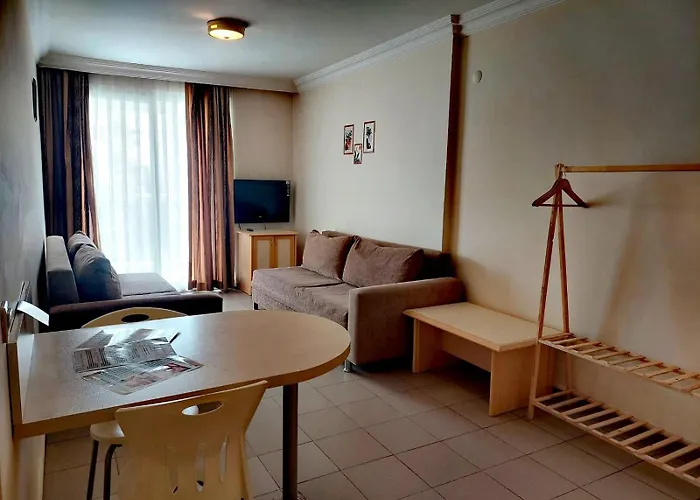 蓝色天堂公寓式酒店 4*