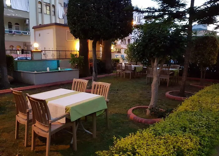 蓝色天堂公寓式酒店 阿拉尼亚