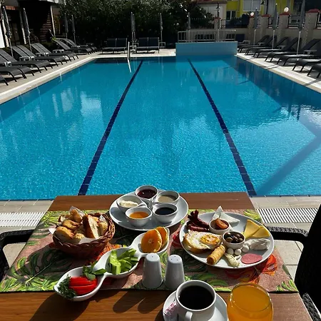 Aparthotel Blue Heaven 4*