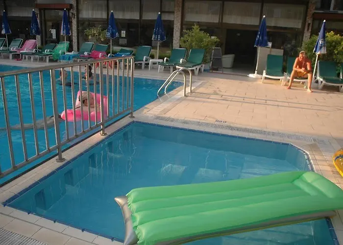 Blue Heaven Aparthotel